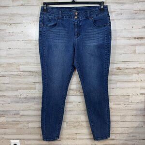 D. JEANS WOMENS BLUE JEANS SIZE 14